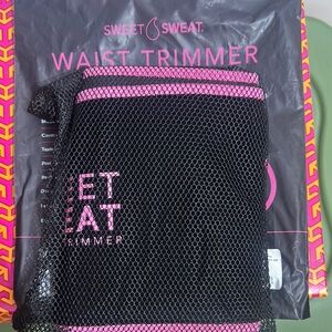 Sweet Sweat Waist Trimmer in Black and Pink